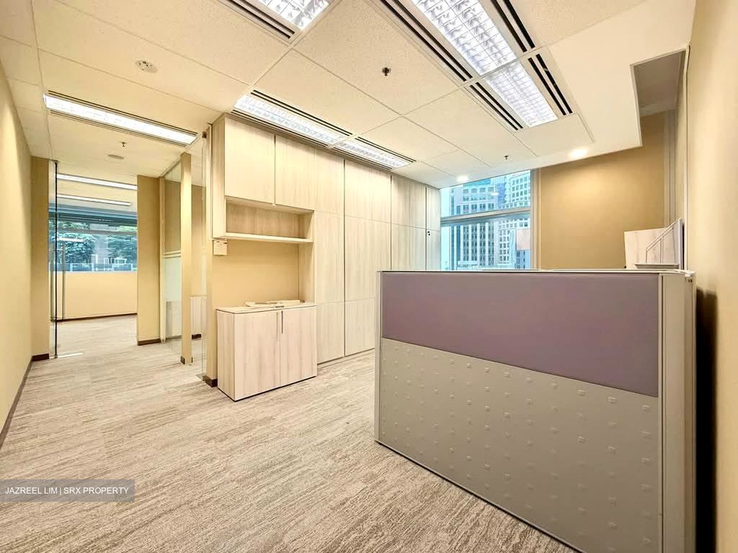 Samsung Hub (D1), Office #551909211